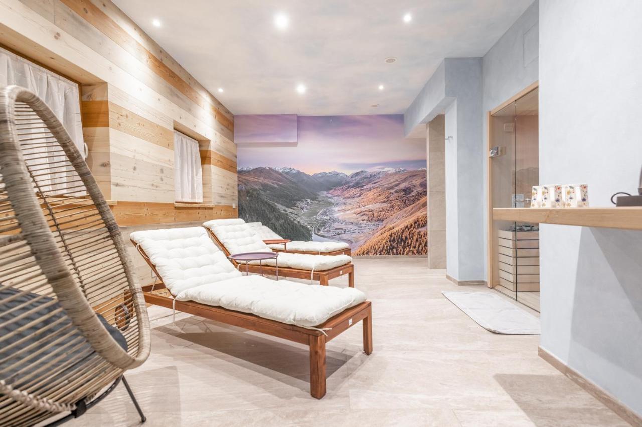 Chalet Imbosc'Che - 5 Beautiful Rooms In Charming B&B Livigno Exterior foto