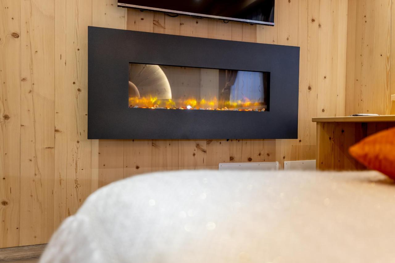 Chalet Imbosc'Che - 5 Beautiful Rooms In Charming B&B Livigno Exterior foto
